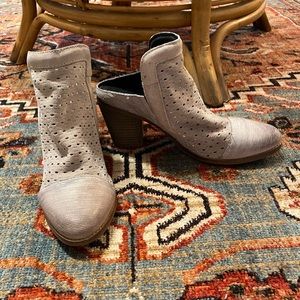 Diba True Heeled Mule